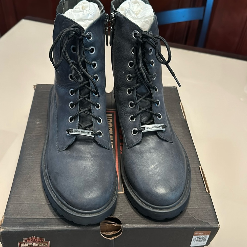 Women’s size 9 Harley Davidson leather boots